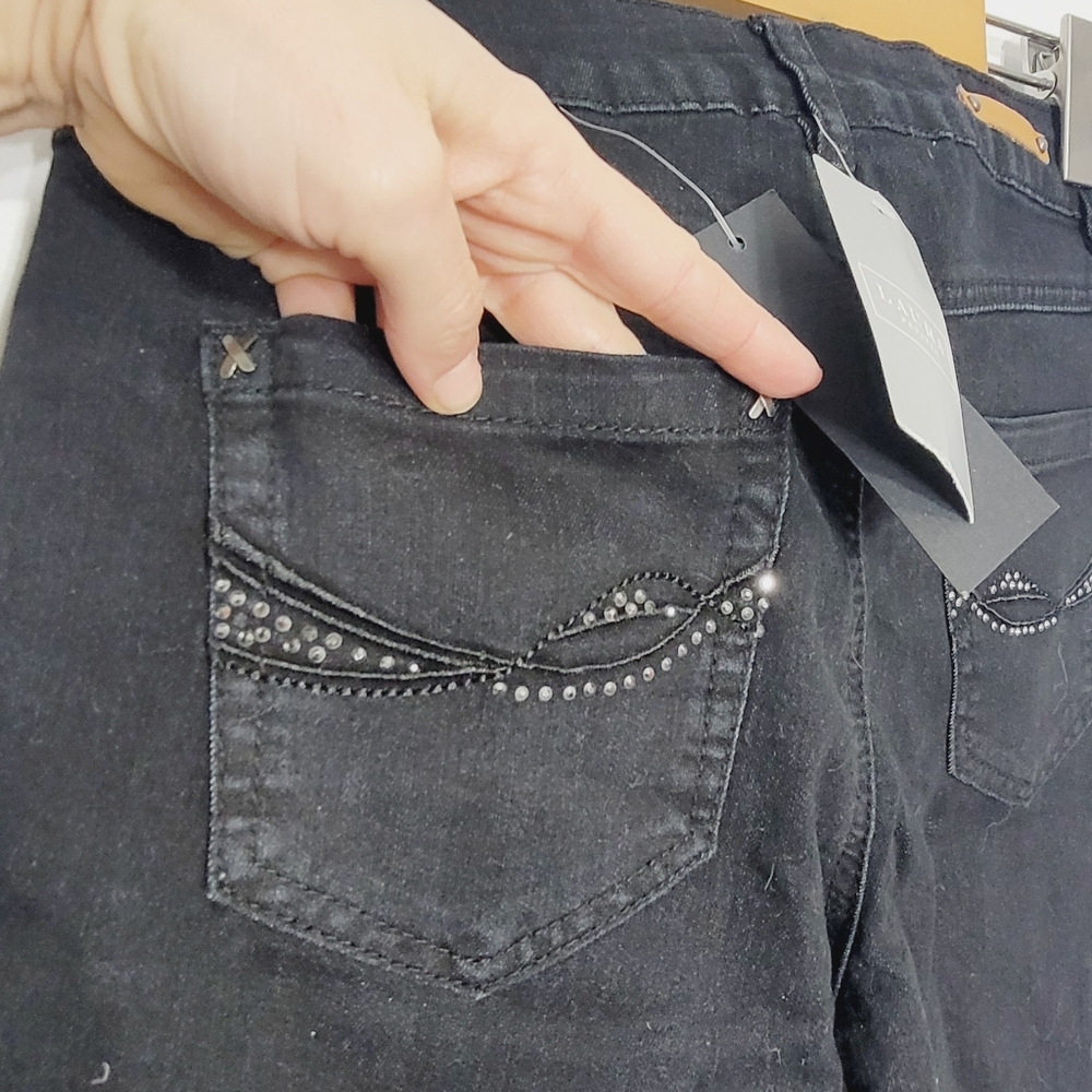 Simon Chang NEW Black Denim100% Cotton Jeans Pockets Embroidered Gems Shorts NWT - Picture 9 of 15
